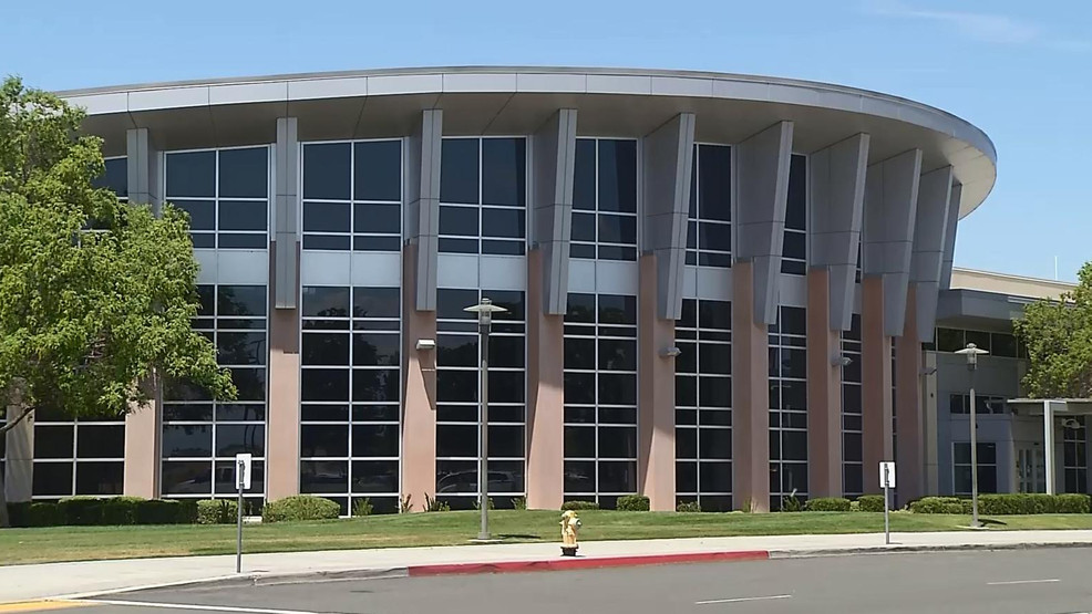 American Airlines to suspend Bakersfield–Dallas flights next month until April 7