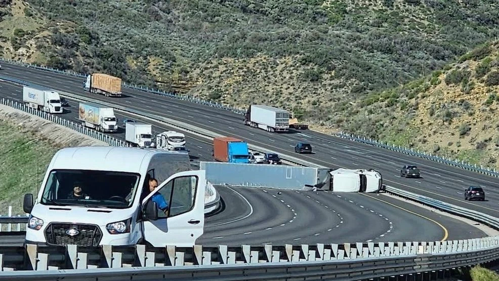 Big Rig Overturns on I-5 Near Vista Del Lago, Two Southbound Lanes Closed